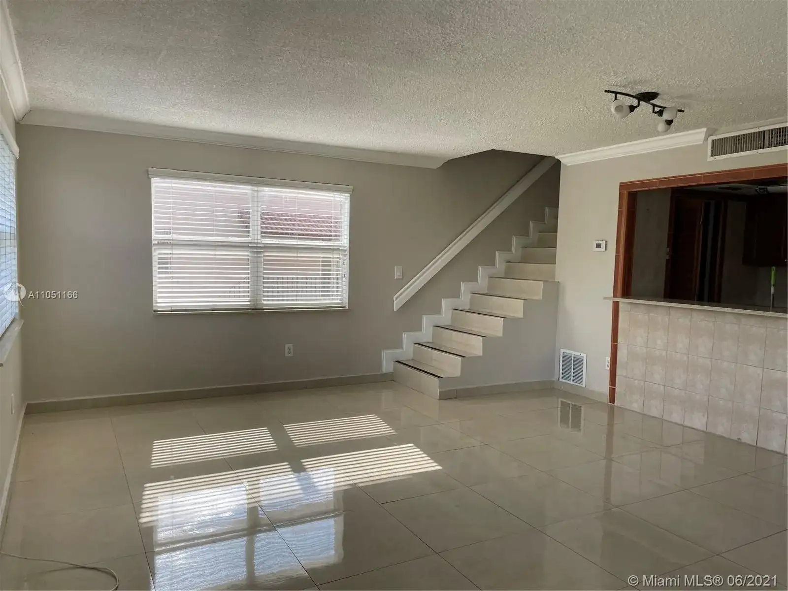 1300 W 53rd St # 38, Hialeah FL 33012 photo 2