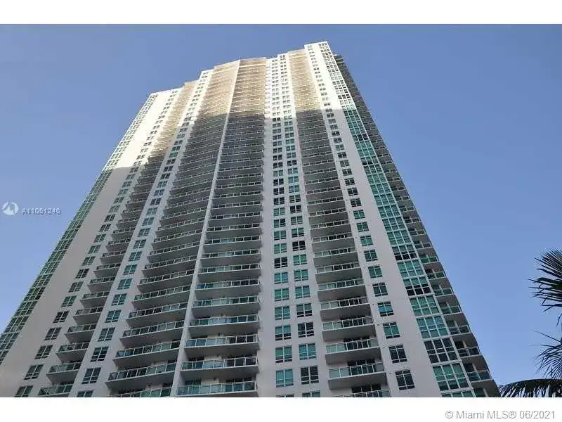 951 Brickell Ave # 3609, Miami FL 33131 photo 2