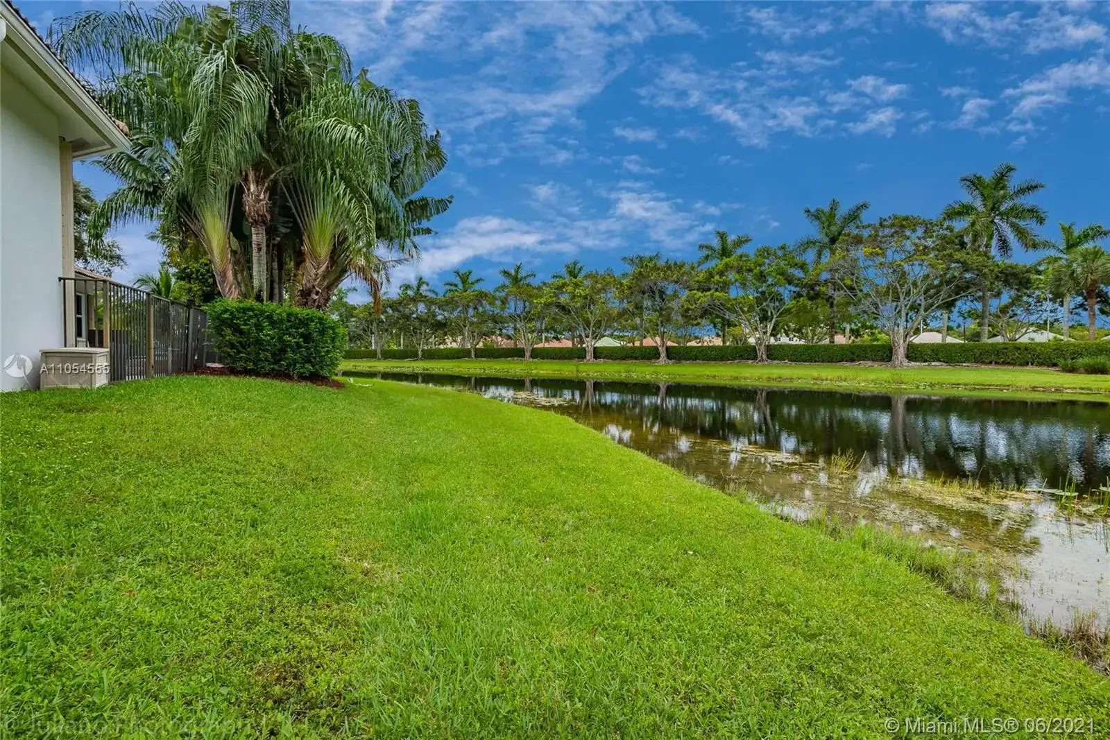 3719 Oak Ridge Cir, Weston FL 33331 photo 4