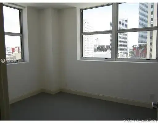 111 E Flagler St # 704, Miami FL 33131 photo 4