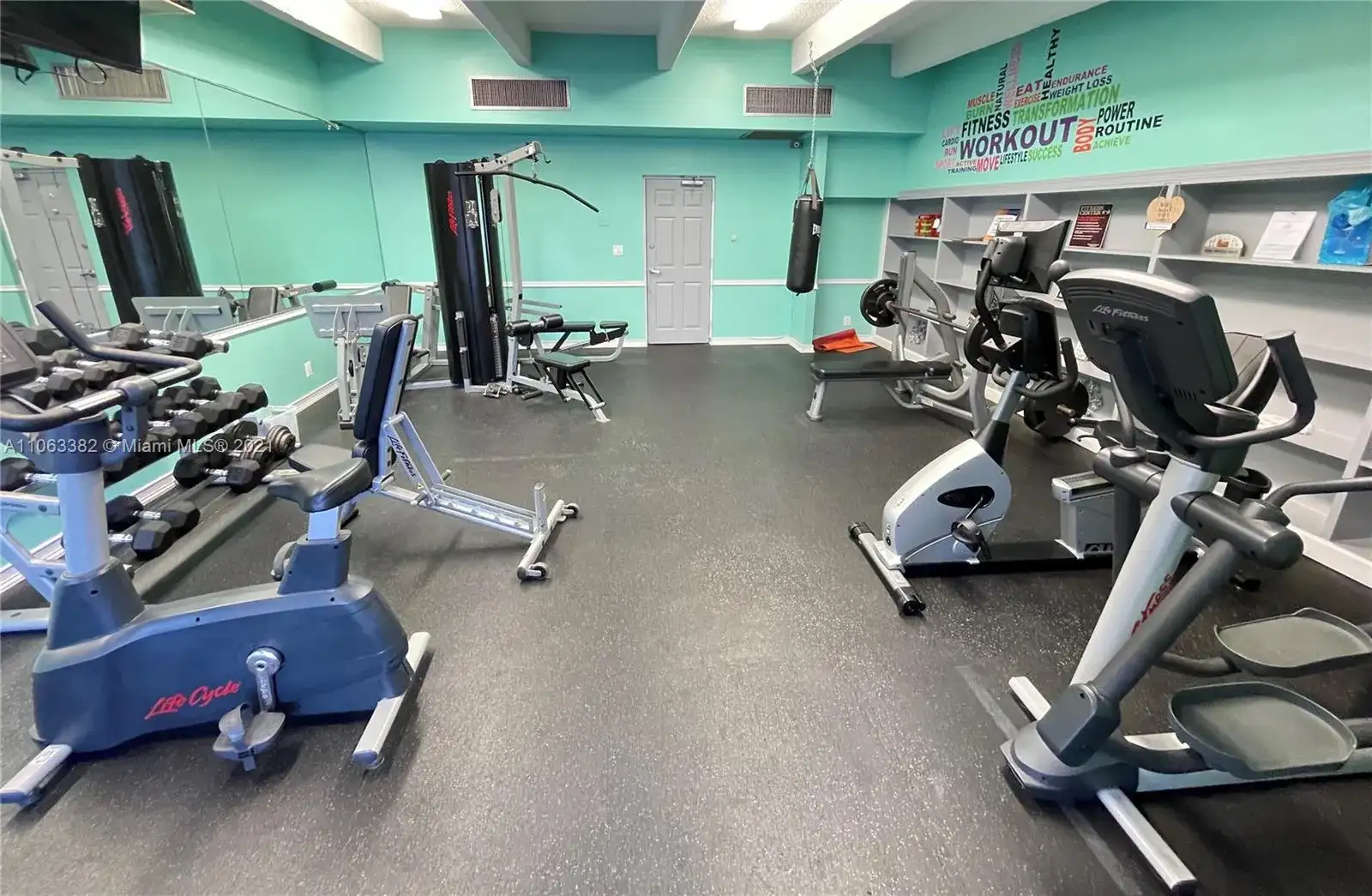 3301 N Country Club Dr # 612, Aventura FL 33180 photo 5