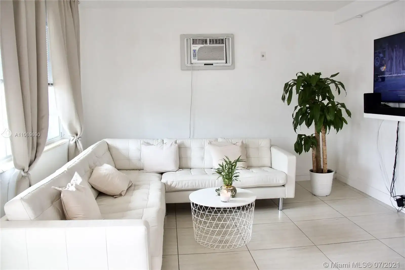 7400 Harding Ave # 4, Miami Beach FL 33141 photo 2