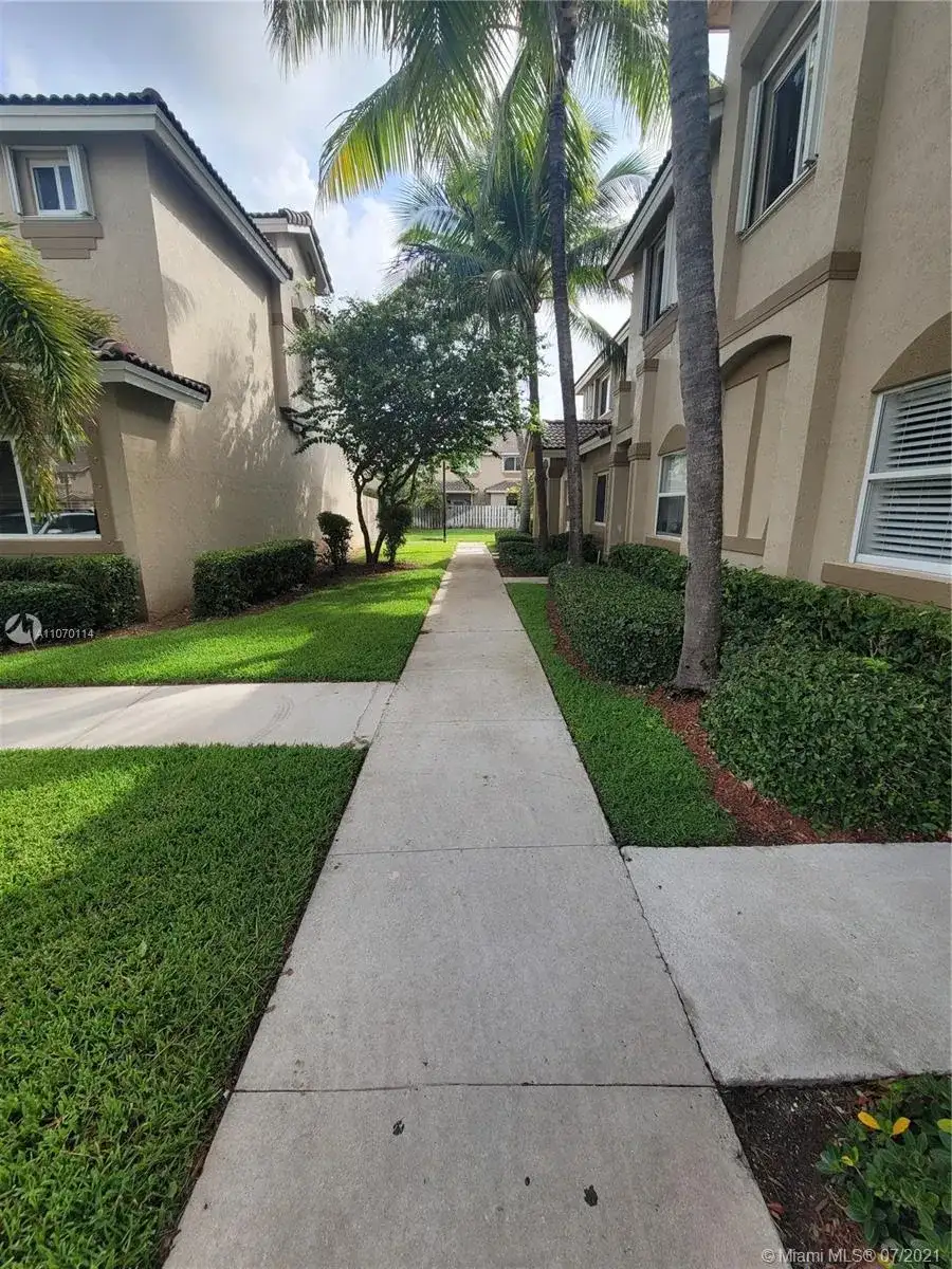 2241 SE 24th Pl # 2241, Homestead FL 33035 photo 2