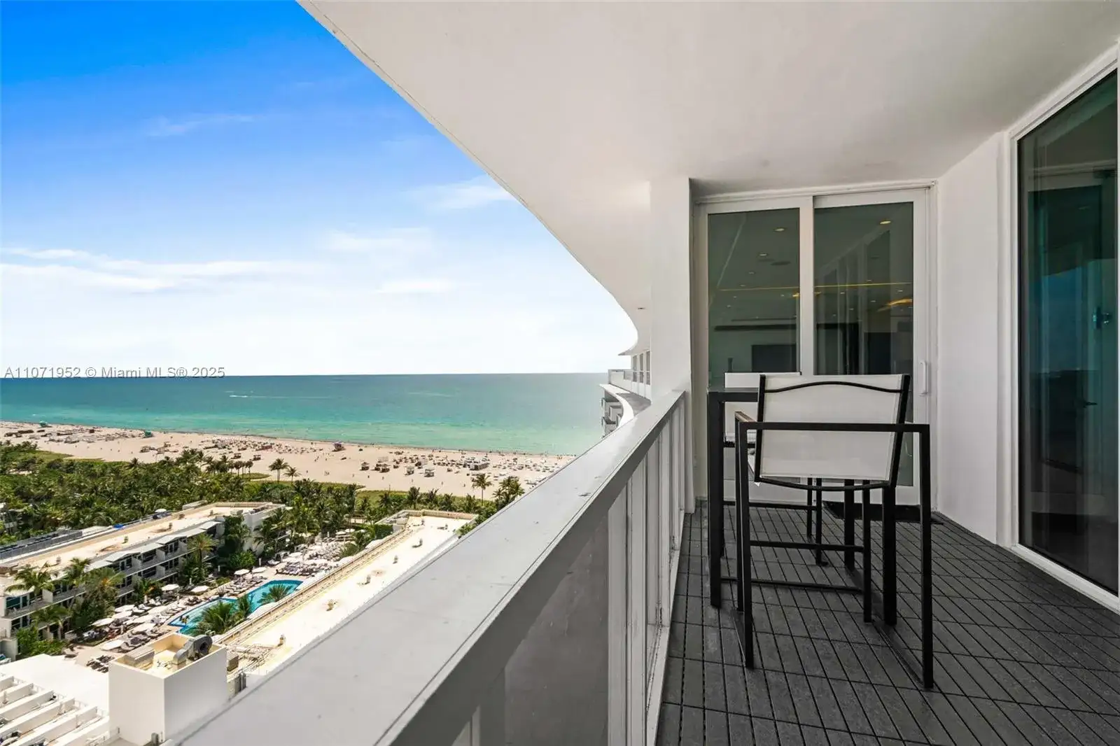 100 Lincoln Rd, Miami Beach FL 33139 photo 2