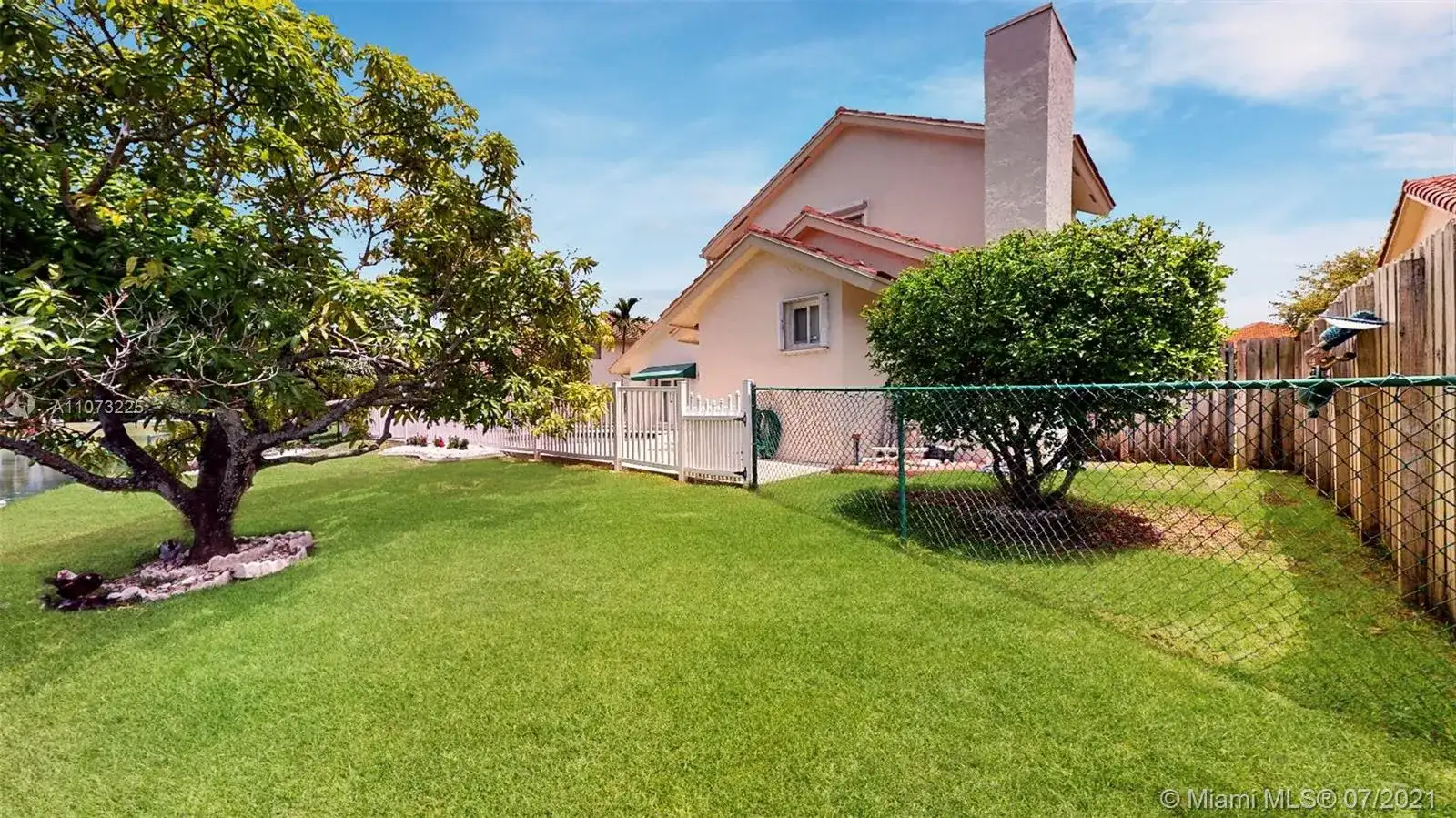 10261 SW 15th St, Pembroke Pines FL 33025 photo 5