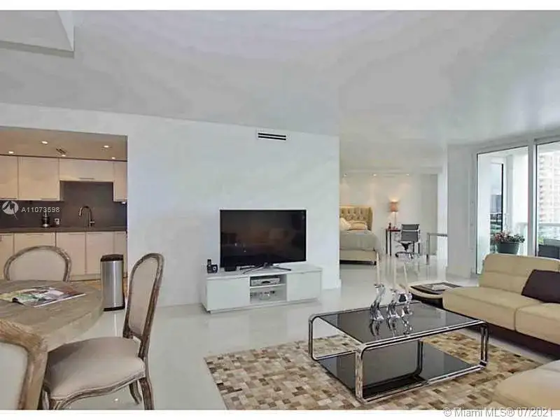 100 Bayview Dr # 701, Sunny Isles Beach FL 33160 photo 2