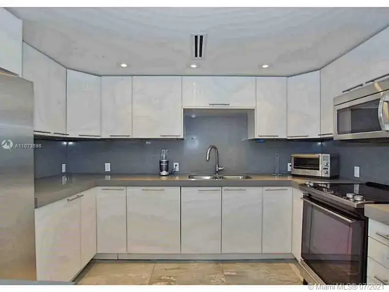 100 Bayview Dr # 701, Sunny Isles Beach FL 33160 photo 5