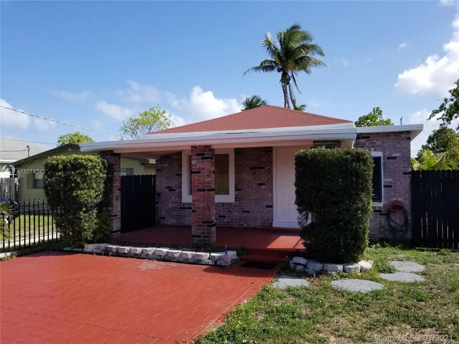 721 NW 6th St, Hallandale Beach FL 33009 photo 2