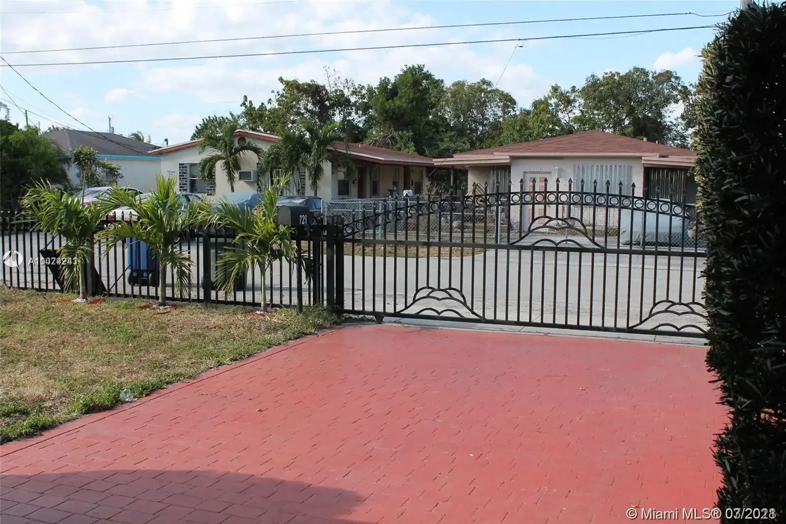 721 NW 6th St, Hallandale Beach FL 33009 photo 3