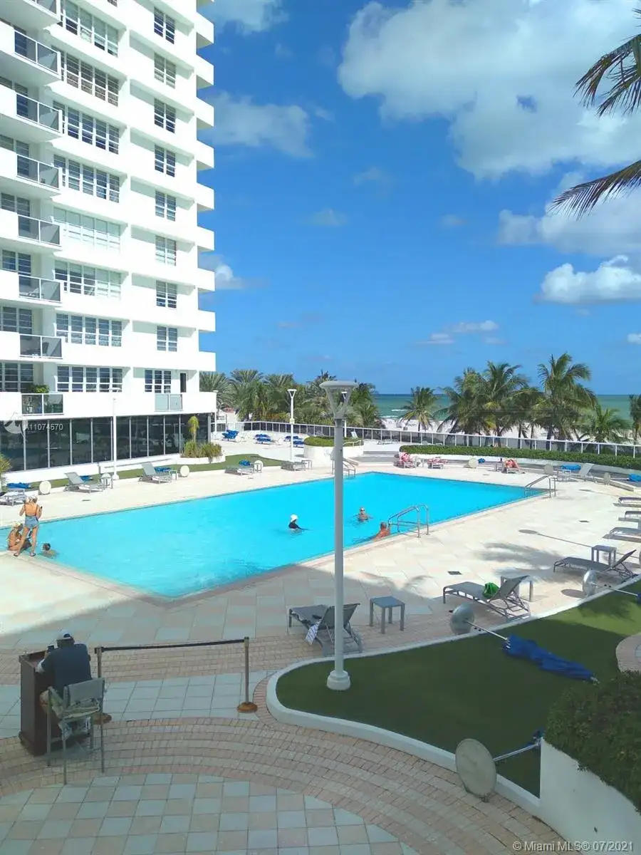 100 Lincoln Rd # 1607, Miami Beach FL 33139 photo 2
