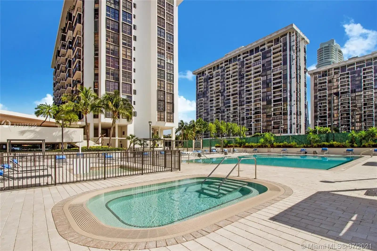 1925 Brickell Ave # 1812, Miami FL 33129 photo 3