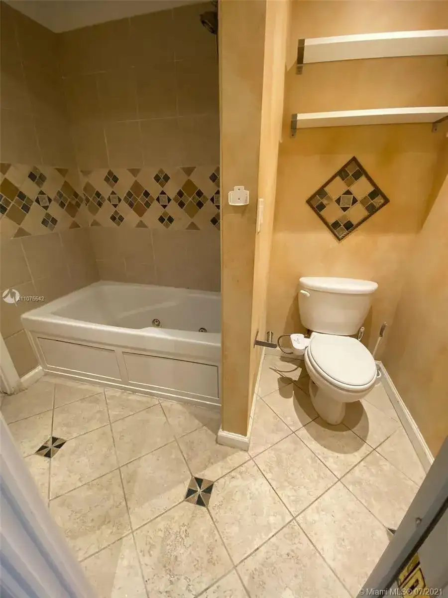 741 E Coco Plum Cir # 2, Plantation FL 33324 photo 5