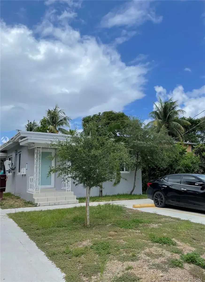 242 NE 55th Ter, Miami FL 33137 photo 2