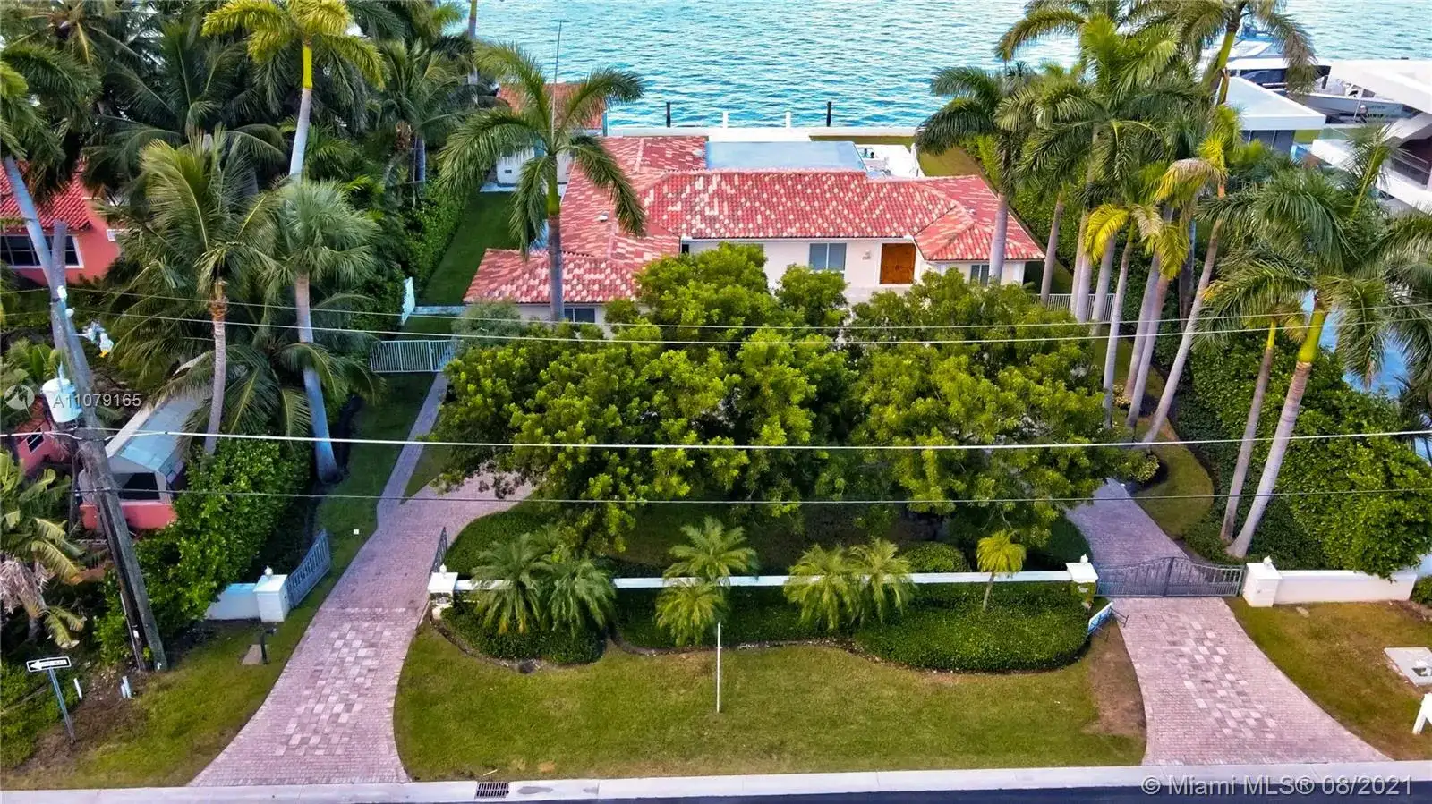 205 N Hibiscus Dr, Miami Beach FL 33139 photo 3