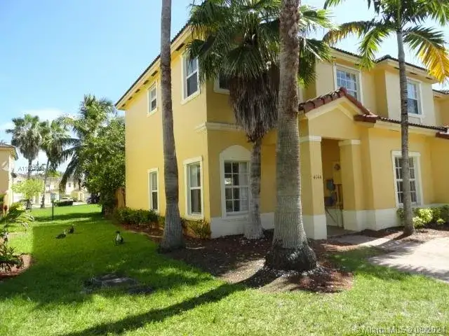 4144 NE 26th St, Homestead FL 33033 photo 2
