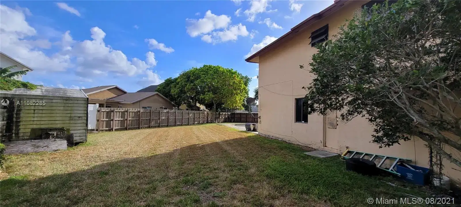 750 SW 98th Ave, Pembroke Pines FL 33025 photo 4