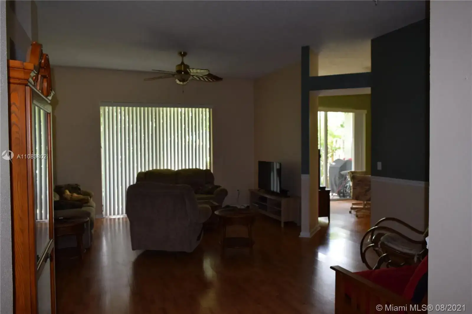 2830 SE 5th Pl, Homestead FL 33033 photo 3