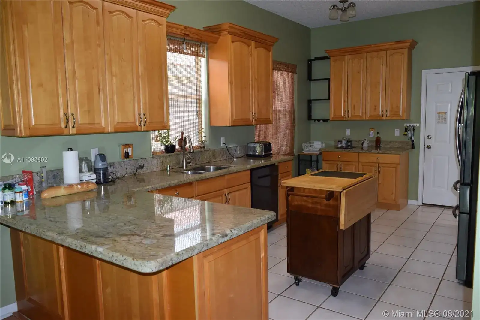 2830 SE 5th Pl, Homestead FL 33033 photo 5