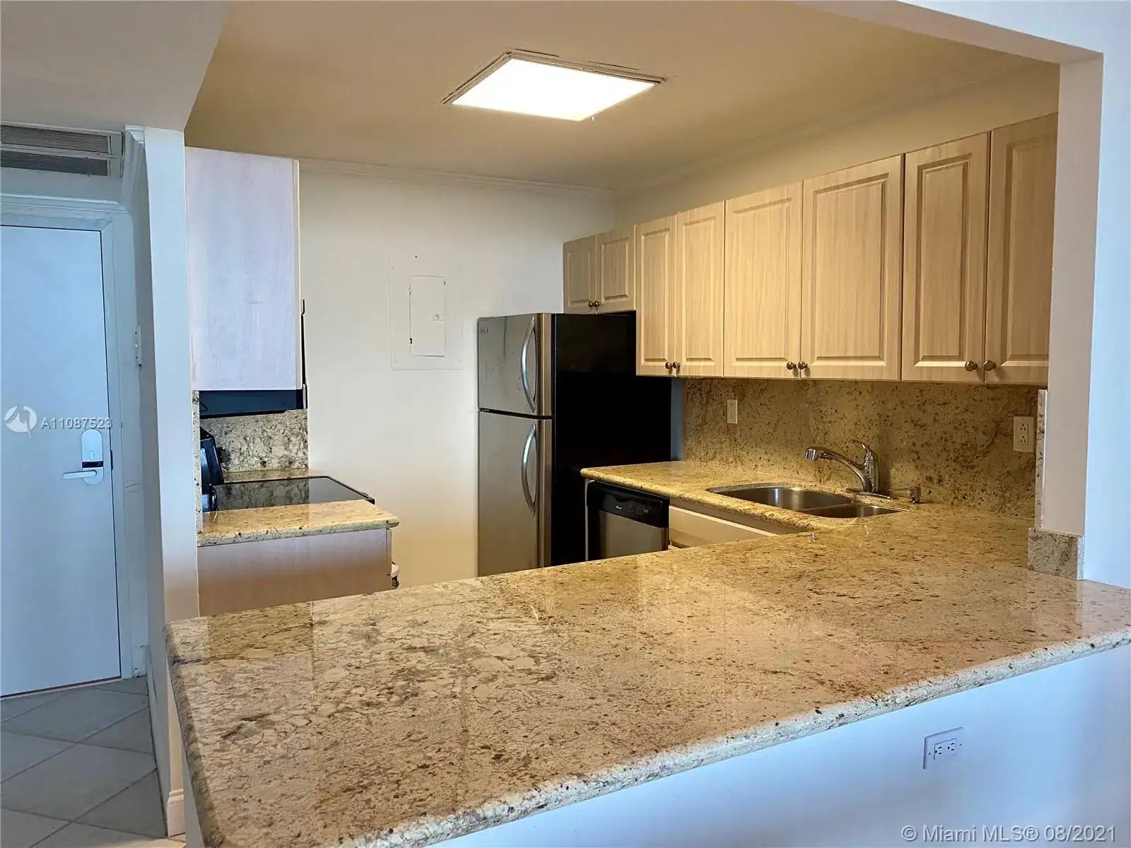 2301 Collins Ave # 842, Miami Beach FL 33139 photo 2