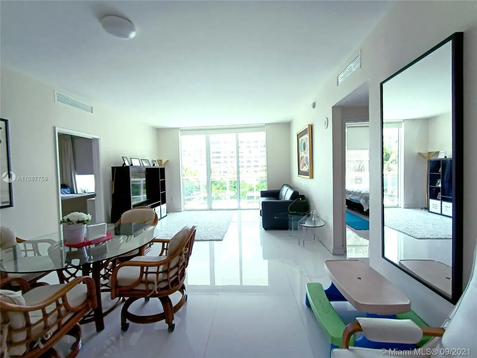 951 Brickell Ave # 1206, Miami FL 33131 photo 2