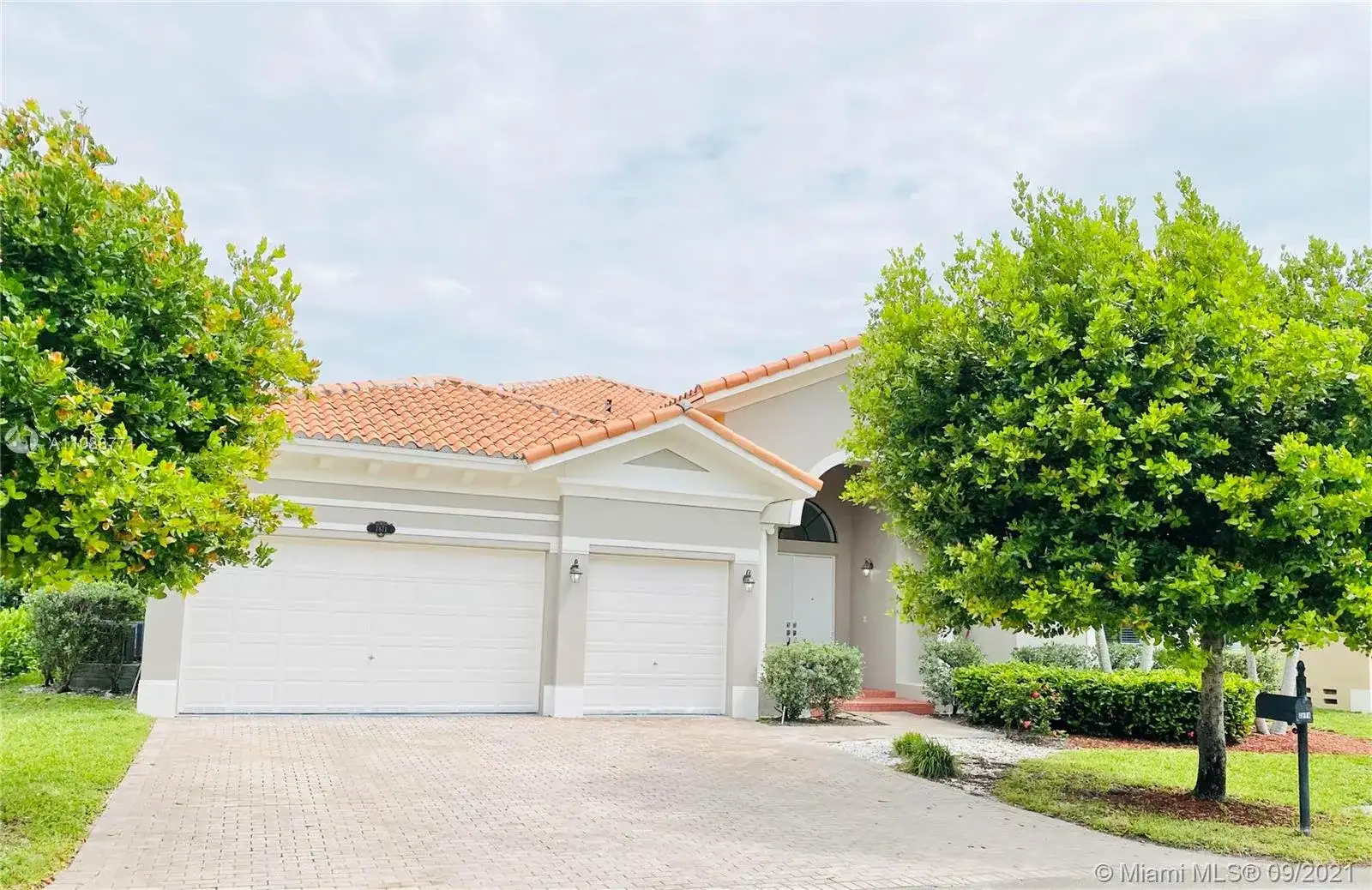 7871 SW 195th Ter, Cutler Bay FL 33157 photo 2