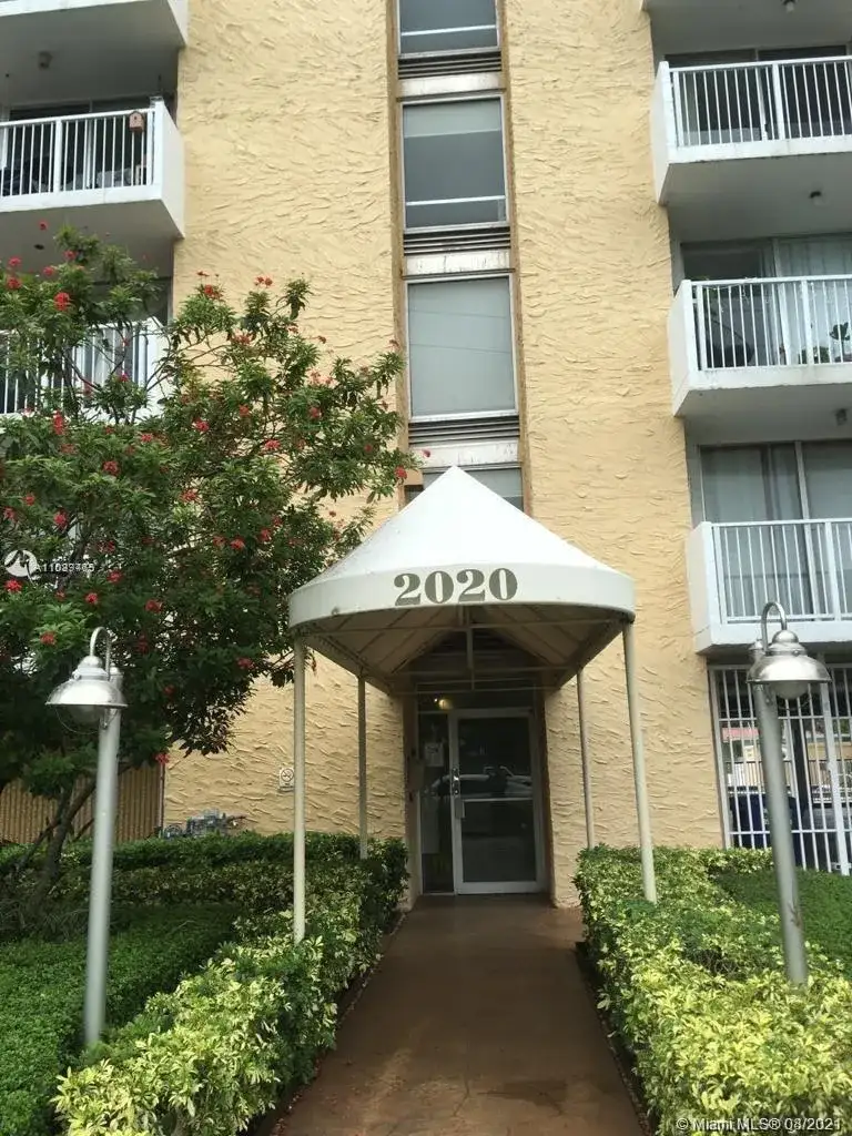 2020 NE 135th St # 811, North Miami FL 33181 photo 2