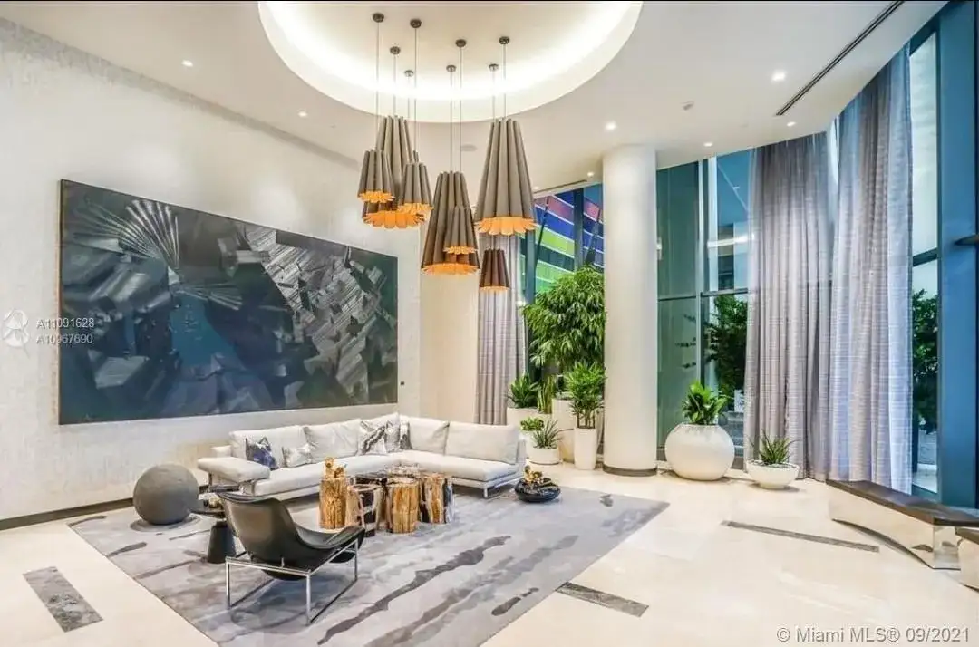 55 SW 9th St # 2709, Miami FL 33130 photo 4