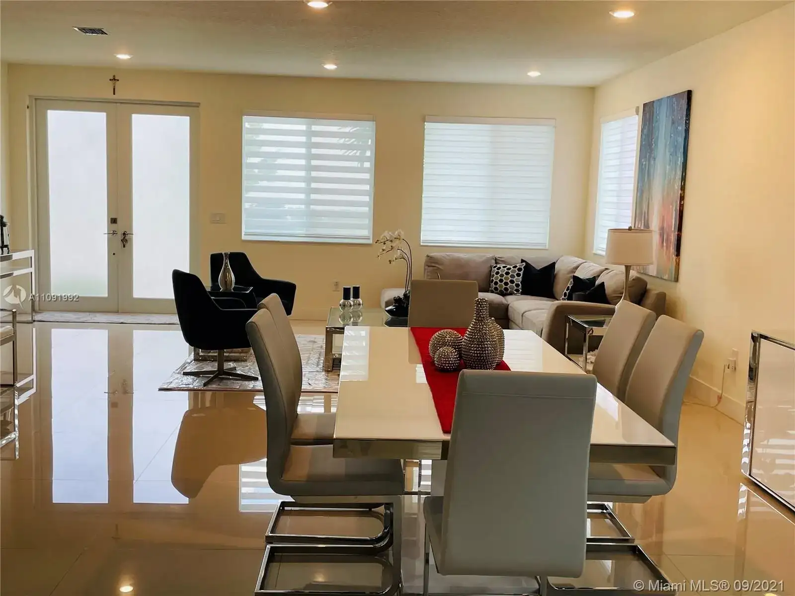 6681 NW 104th Ave, Doral FL 33178 photo 3