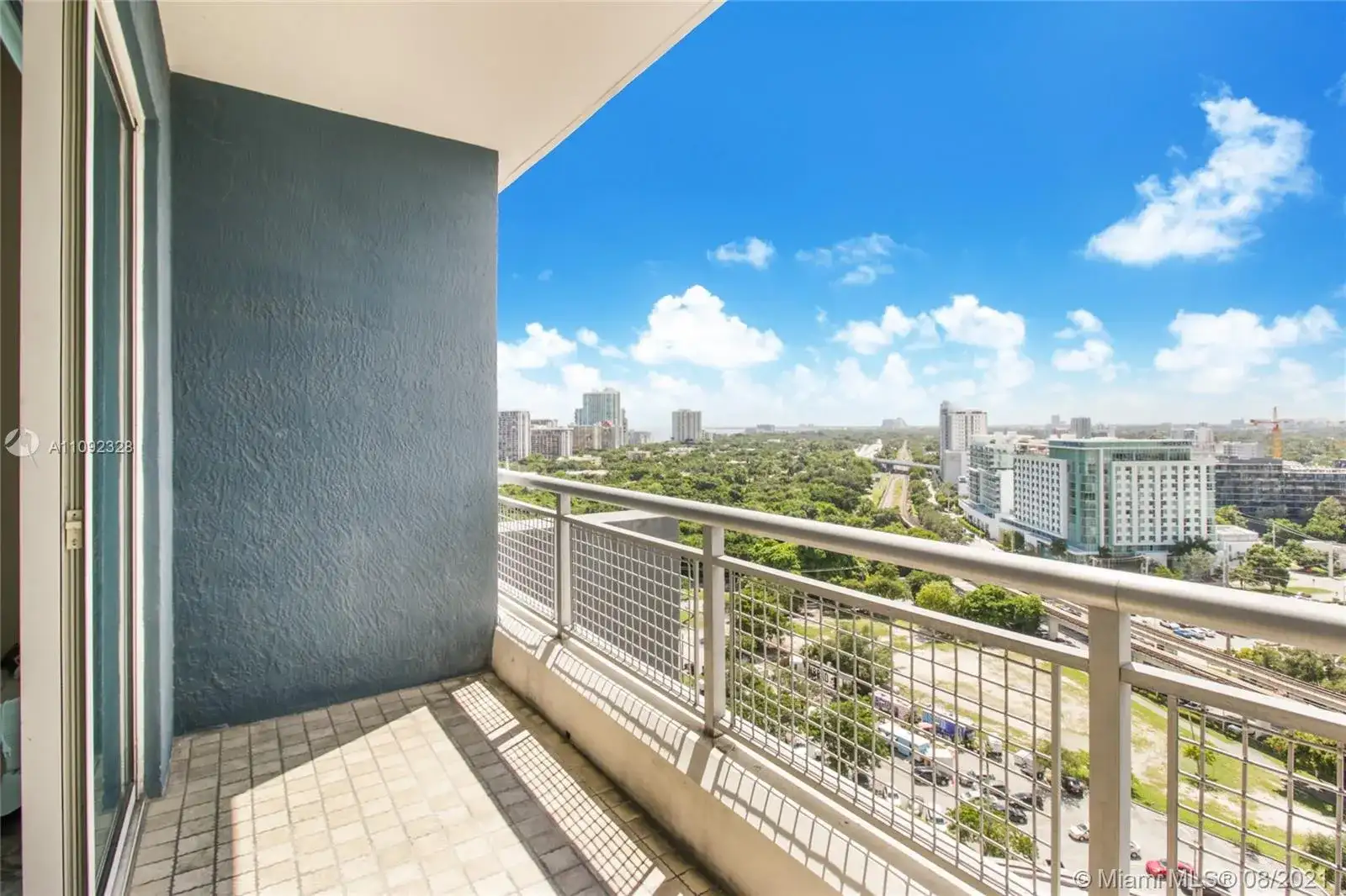 60 SW 13th St # 1405, Miami FL 33130 photo 5