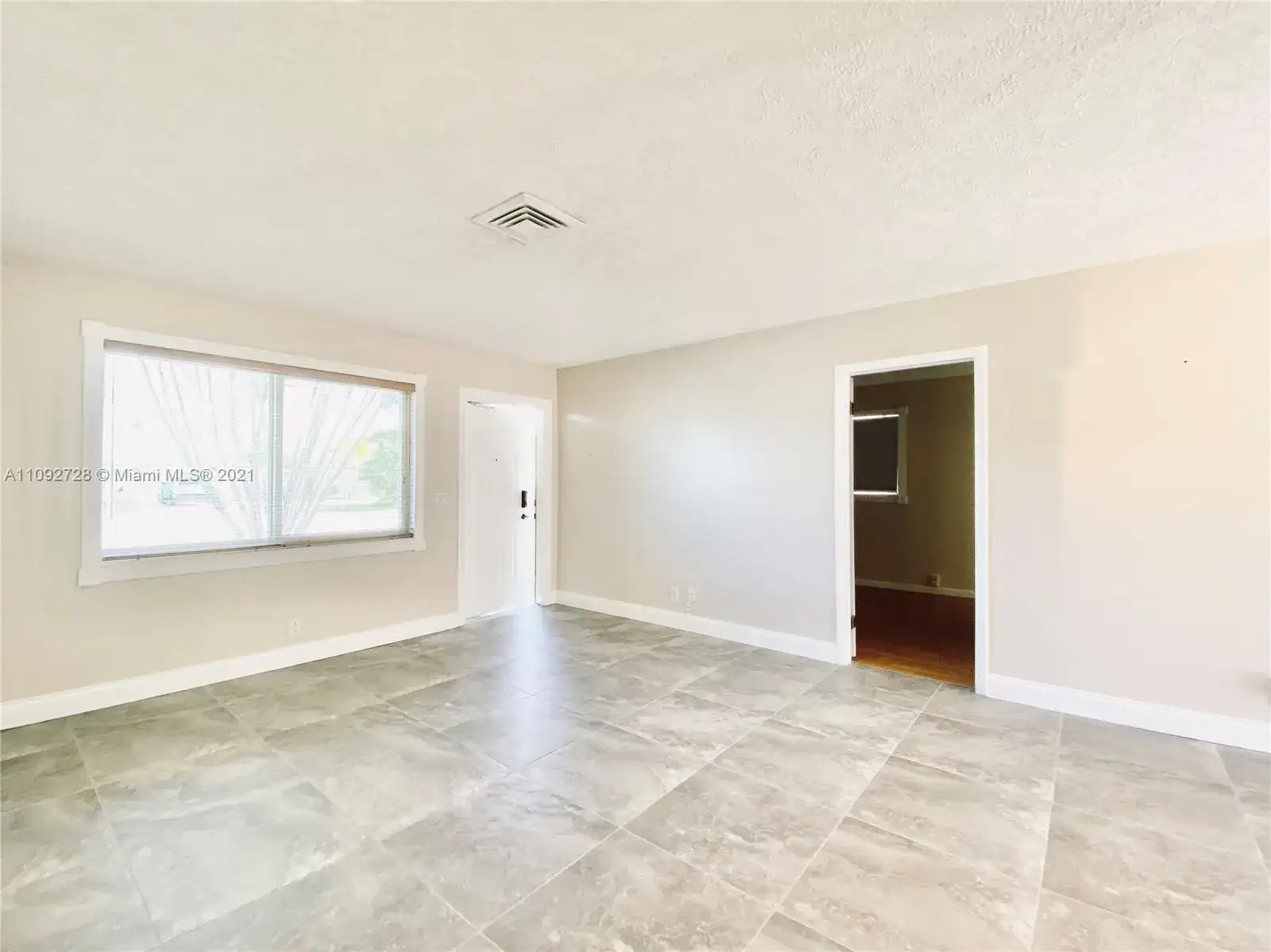 19122 SE Barus Dr, Tequesta FL 33469 photo 5