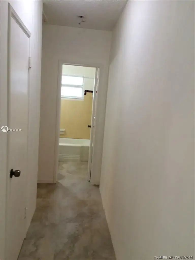 1825 NE 26th Ave, Fort Lauderdale FL 33305 photo 2