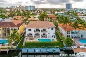 16433 NE 31st Ave, North Miami Beach FL 33160 photo 2