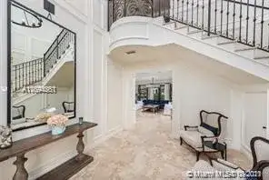16433 NE 31st Ave, North Miami Beach FL 33160 photo 4