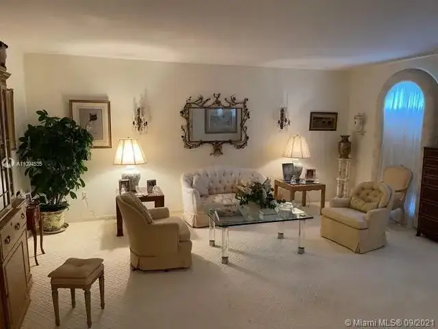 164 Camden Dr, Bal Harbour FL 33154 photo 4