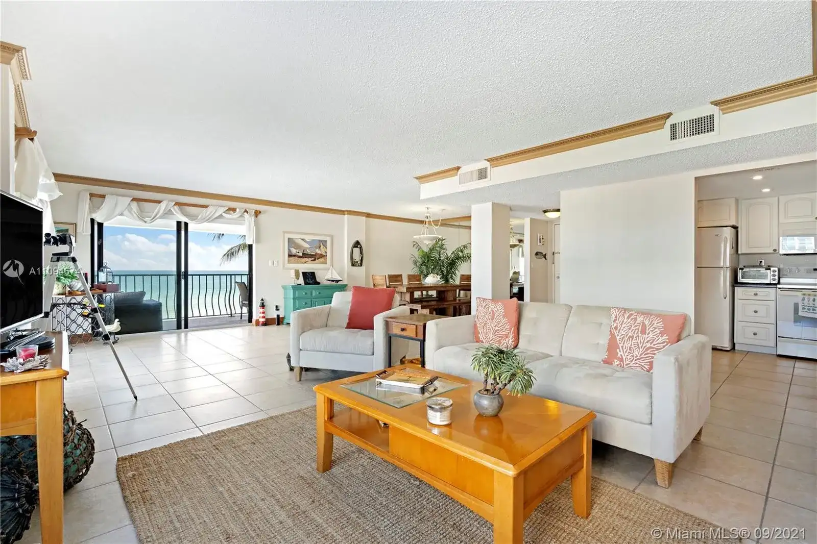 5415 Collins Ave # 407, Miami Beach FL 33140 photo 3