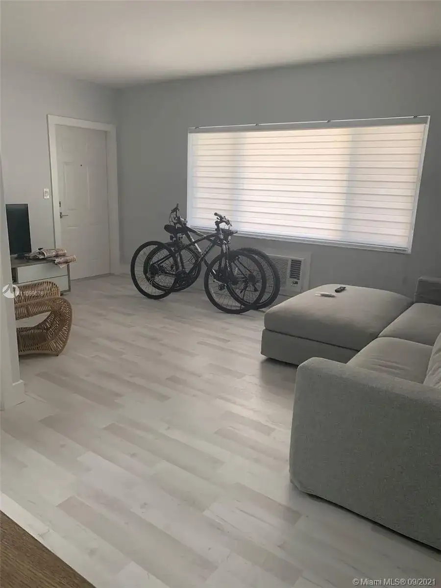 8129 Abbott Ave # 1, Miami Beach FL 33141 photo 4