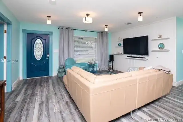 308 S 56th Ave, Hollywood FL 33023 photo 5