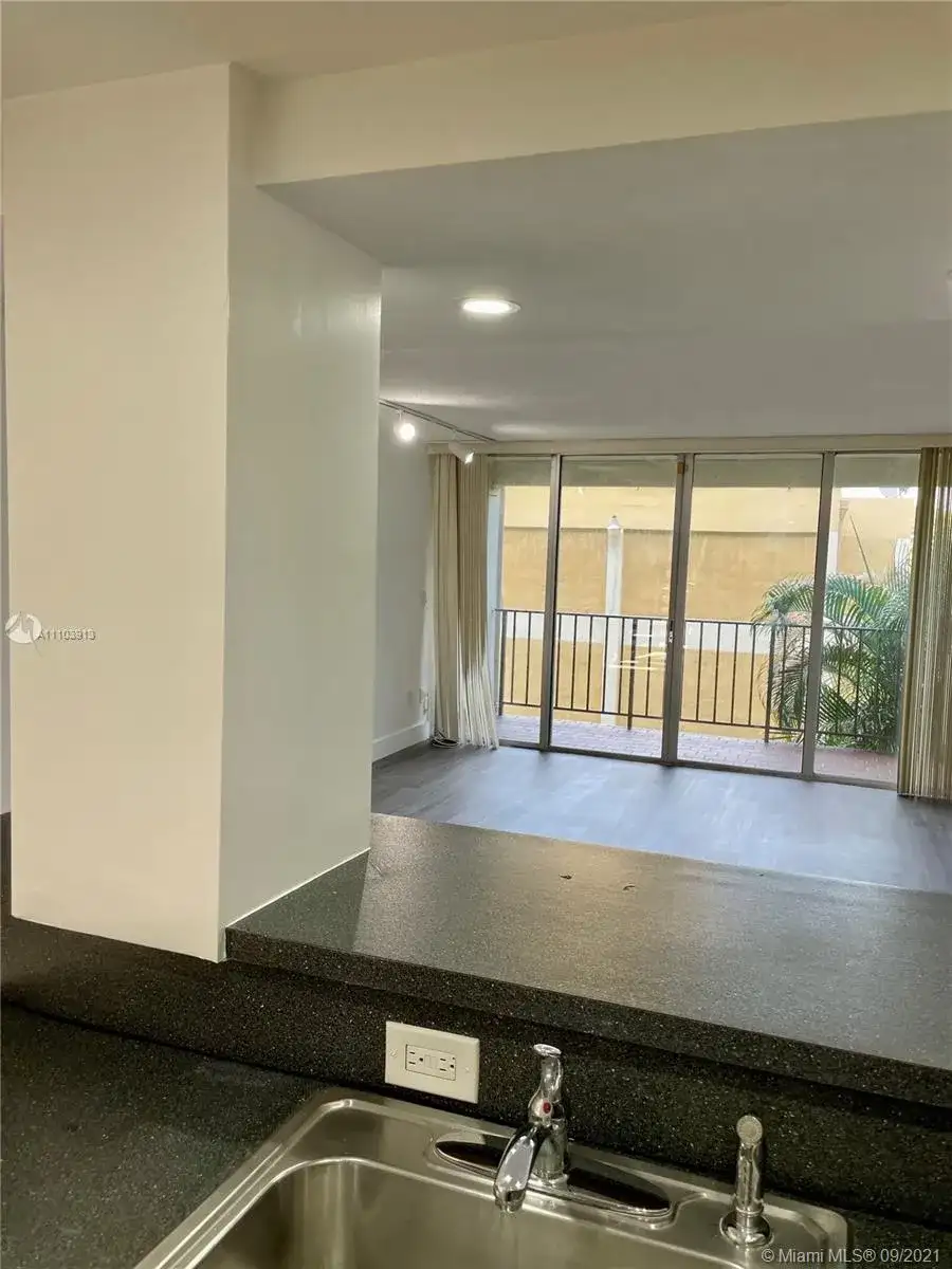 210 Fontainebleau Blvd # 210, Miami FL 33172 photo 4