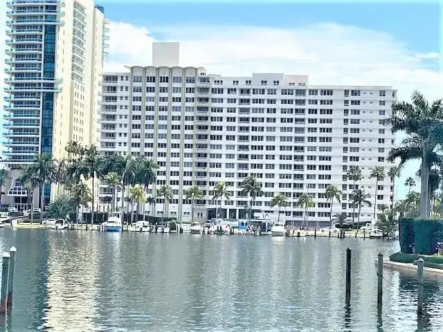 5005 Collins Ave # 420, Miami Beach FL 33140 photo 2