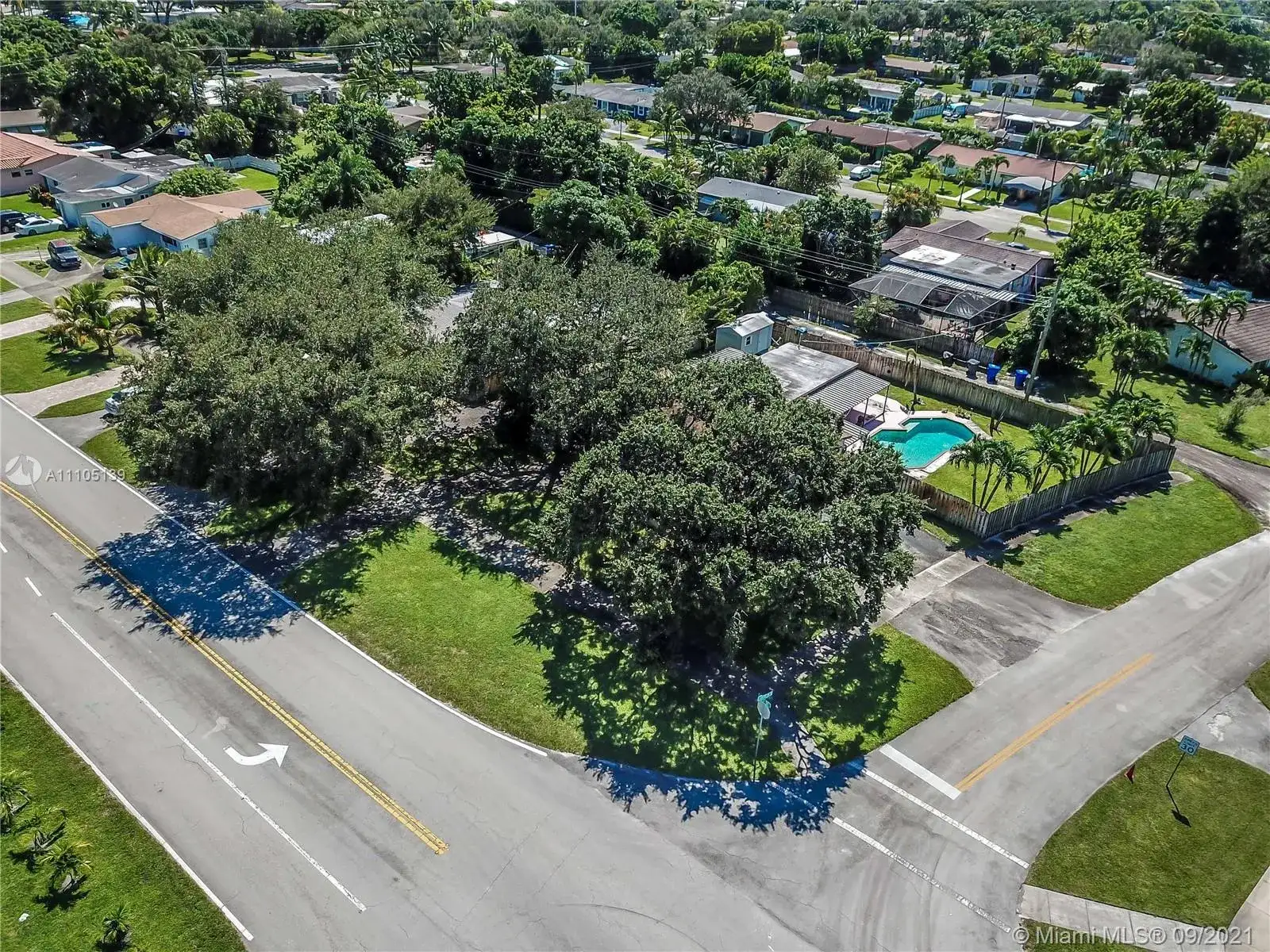 3338 Taft St, Hollywood FL 33021 photo 3