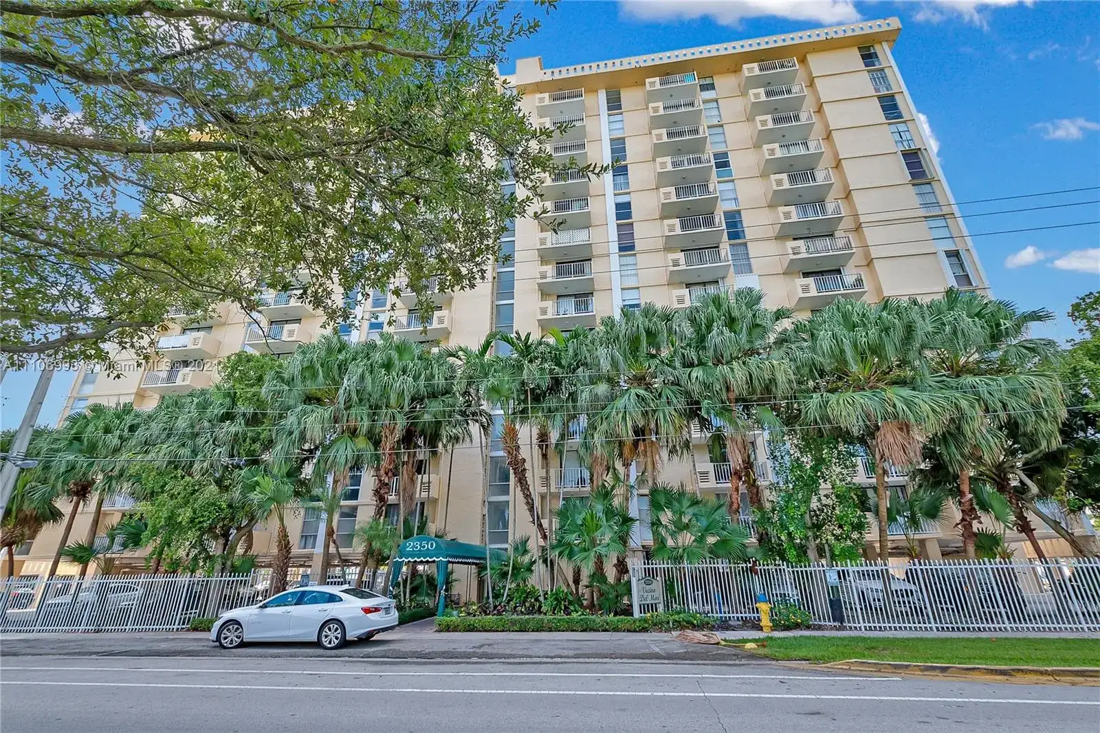 2350 NE 135th St # 1209, North Miami FL 33181 photo 3