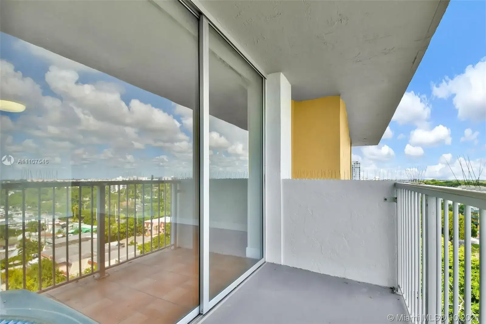 2000 NE 135th St # 1003, North Miami FL 33181 photo 4
