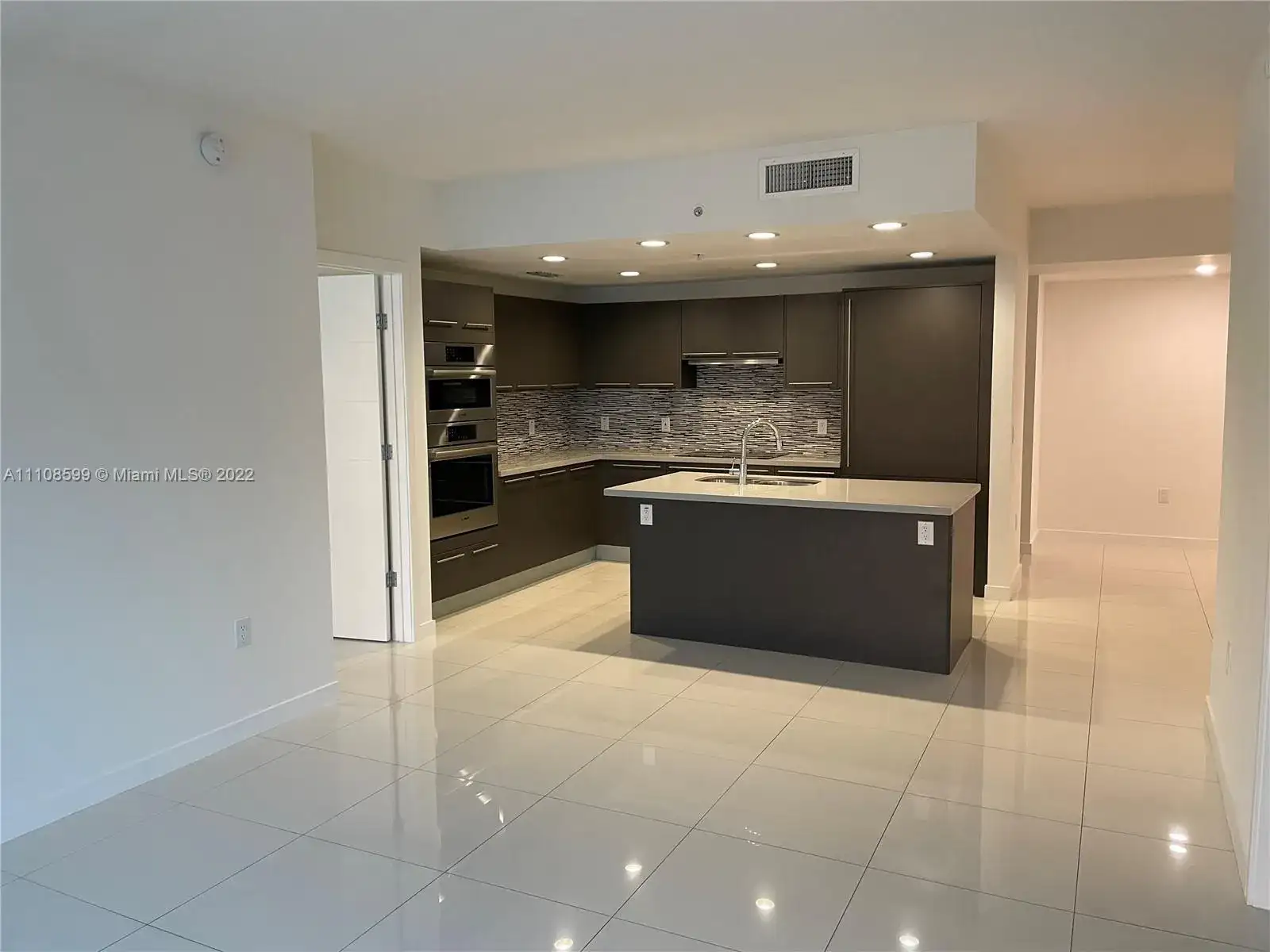 7661 NW 107th Ave # 407, Doral FL 33178 photo 2