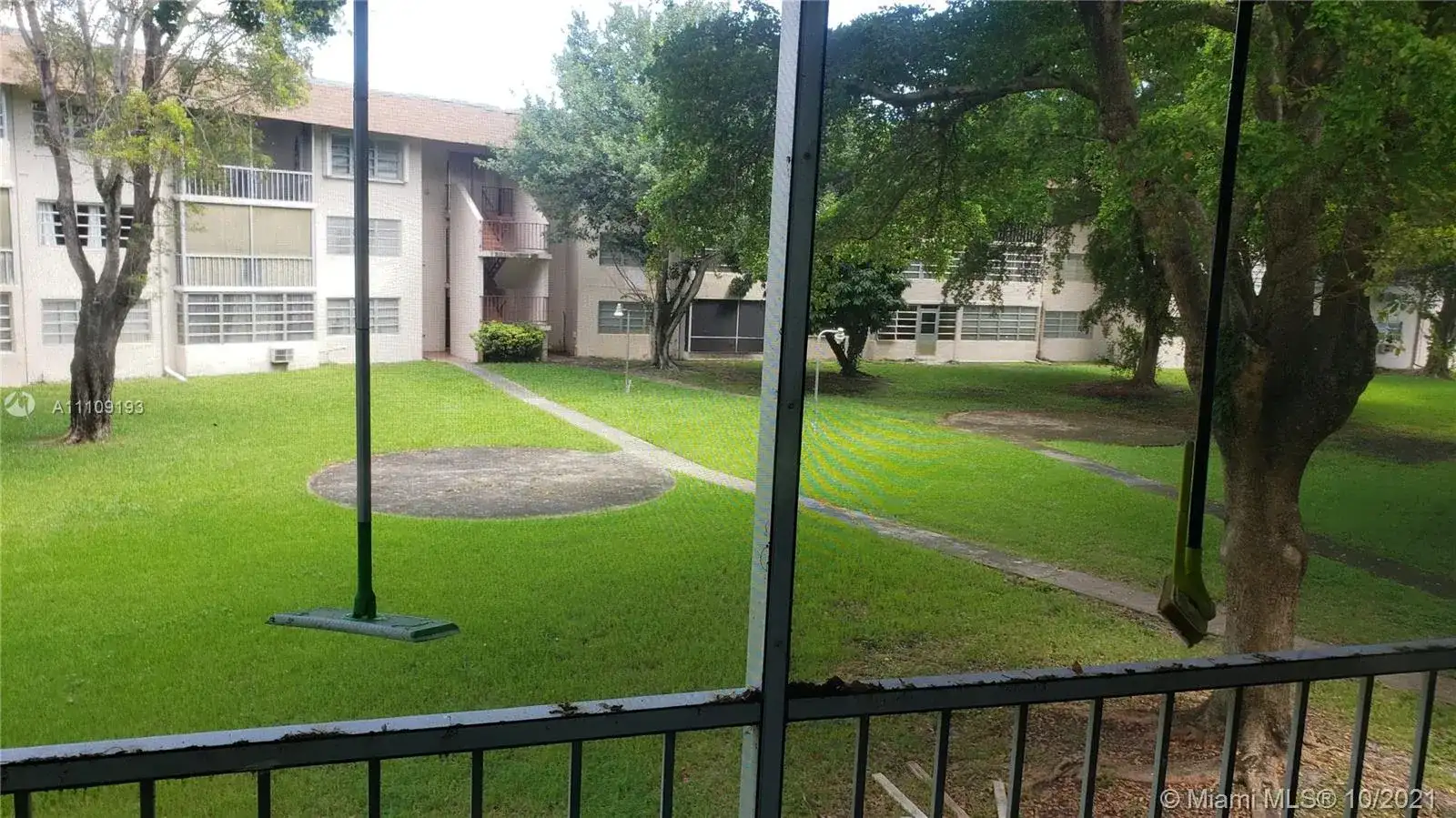 1540 NE 191st St # 205, Miami FL 33179 photo 3