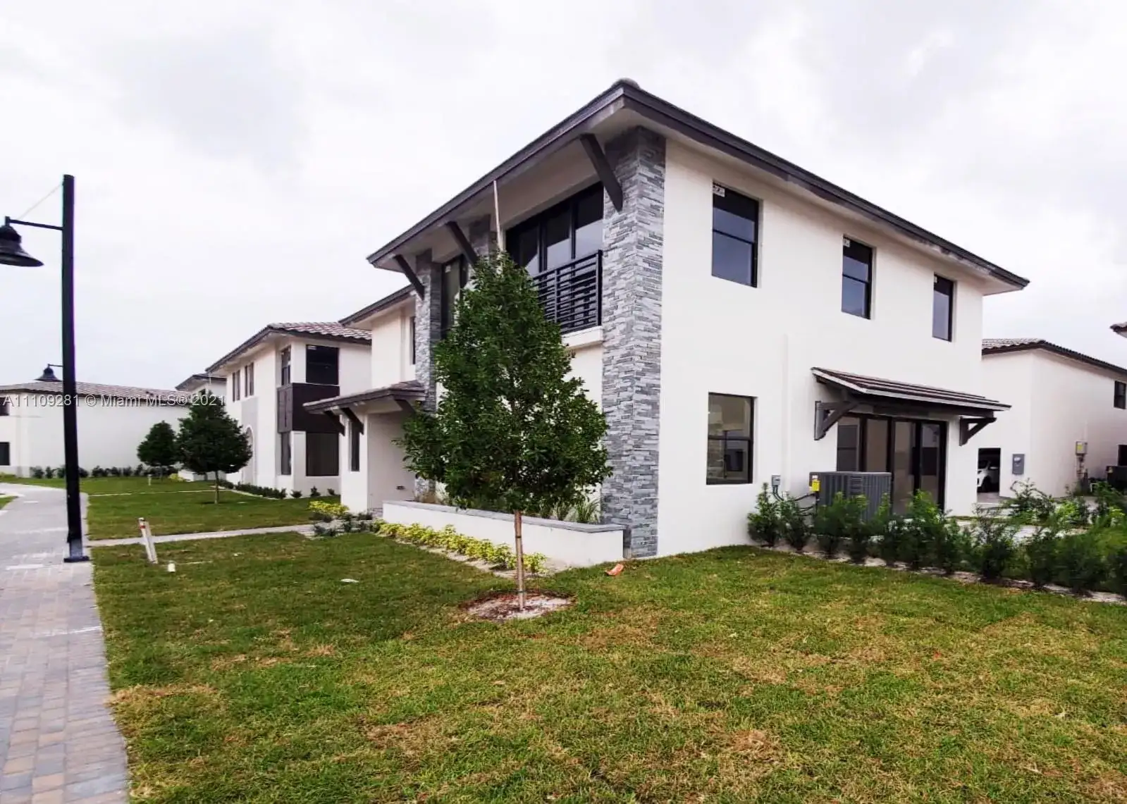 4311 NW 82nd Ave, Doral FL 33166 photo 3