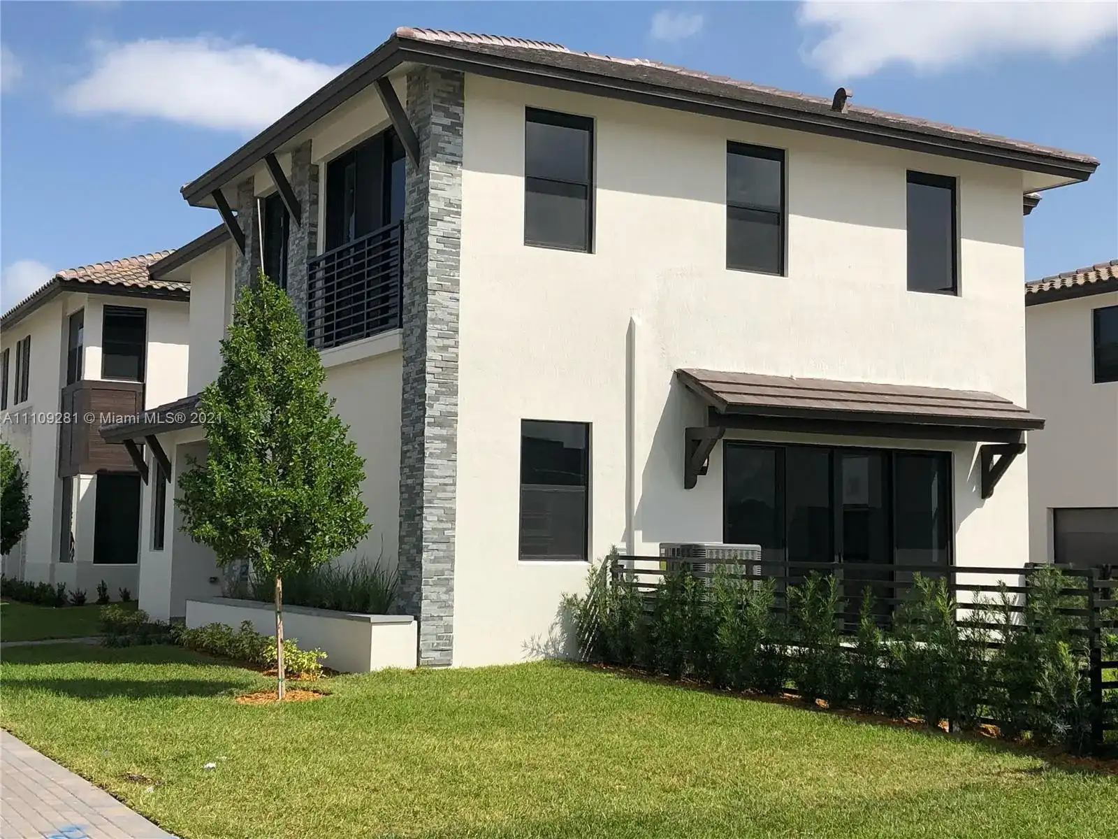 4311 NW 82nd Ave, Doral FL 33166 photo 4