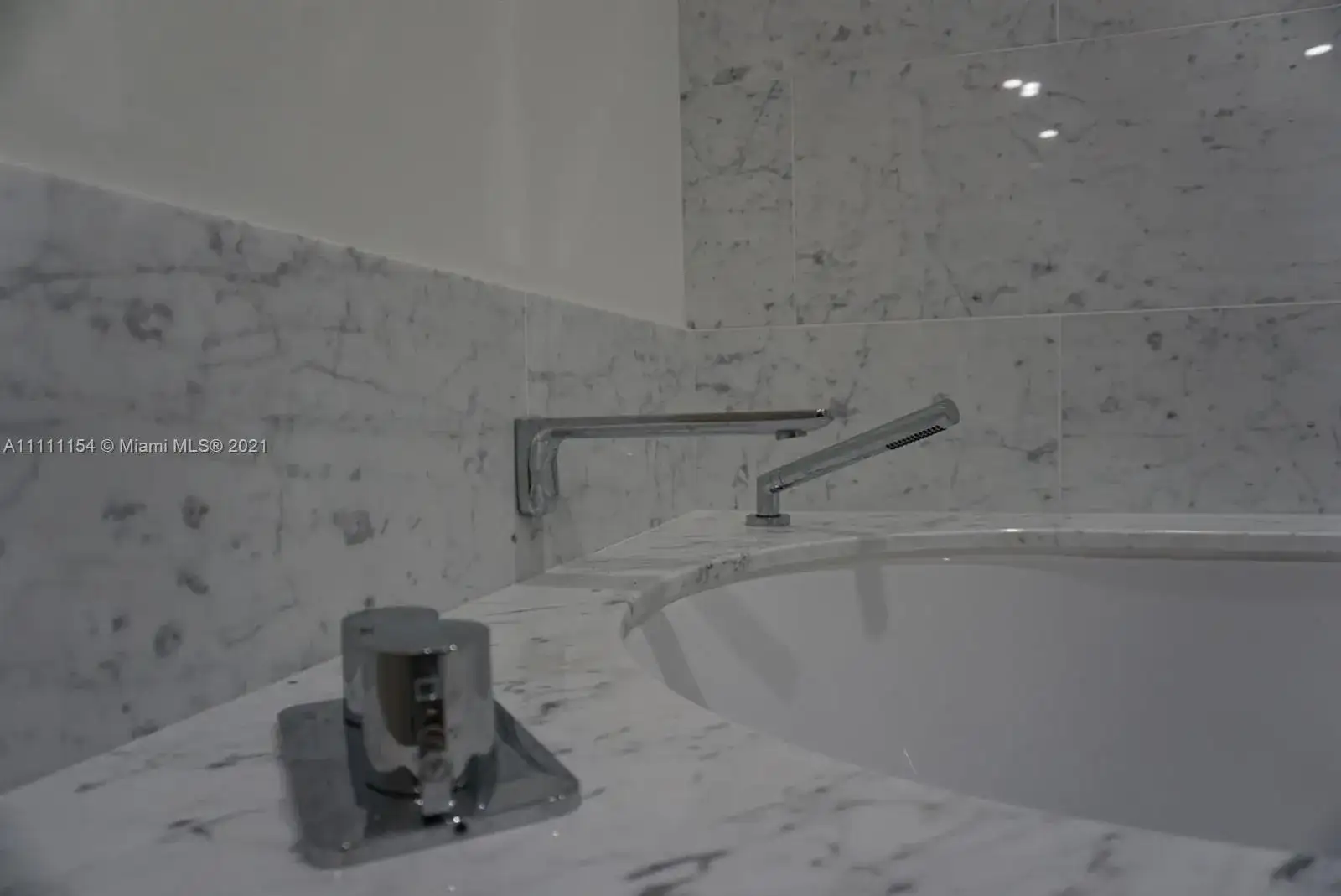 1000 Brickell Plz # 3108, Miami FL 33131 photo 4