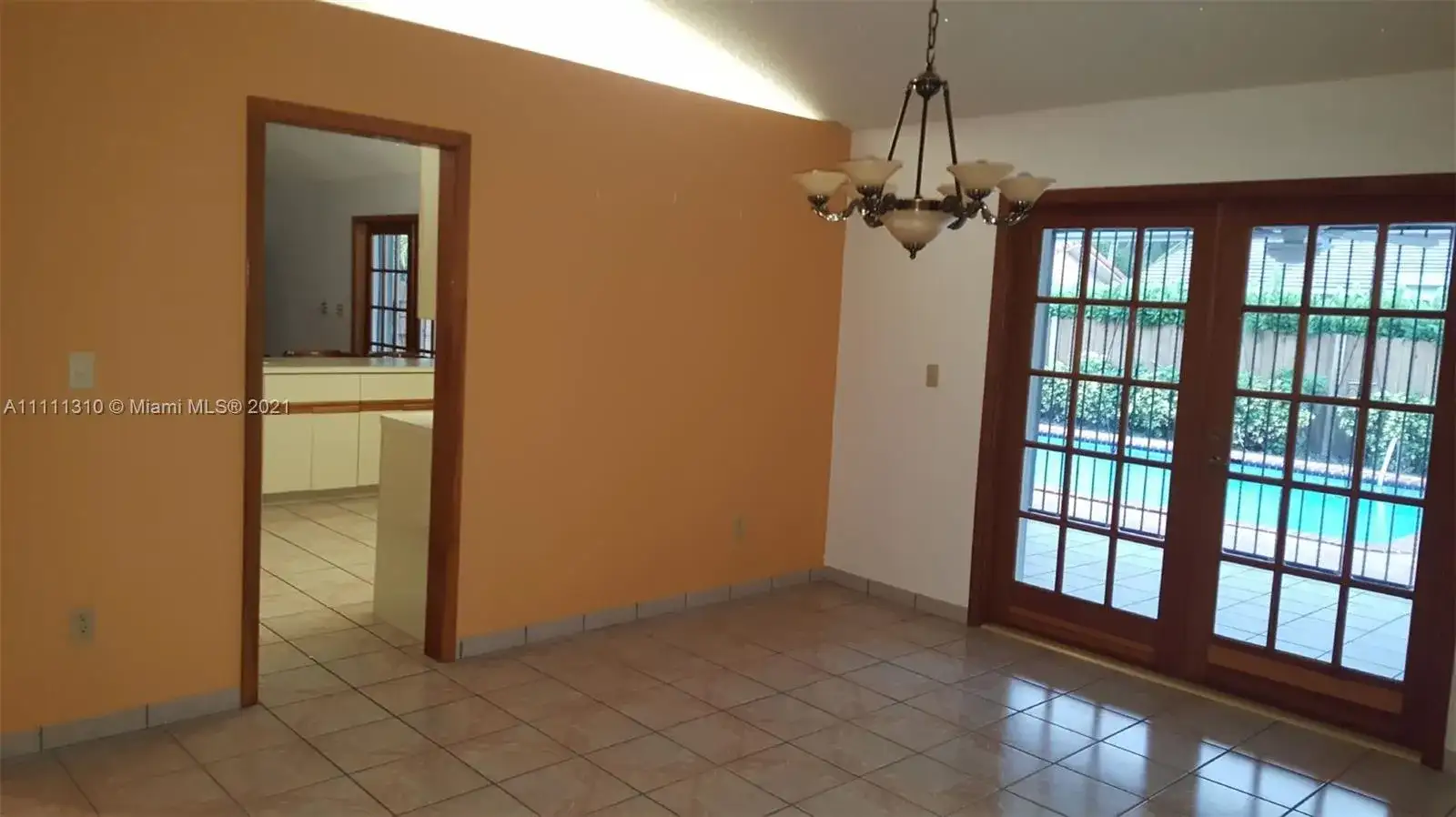 8910 SW 159th Ter, Palmetto Bay FL 33157 photo 3