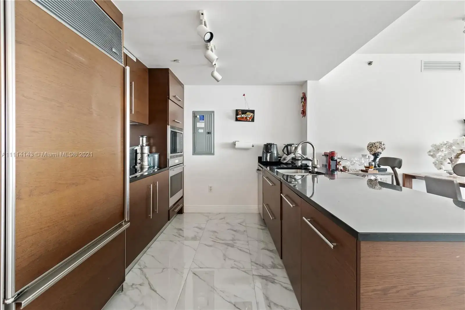 465 Brickell Ave # 5505, Miami FL 33131 photo 4
