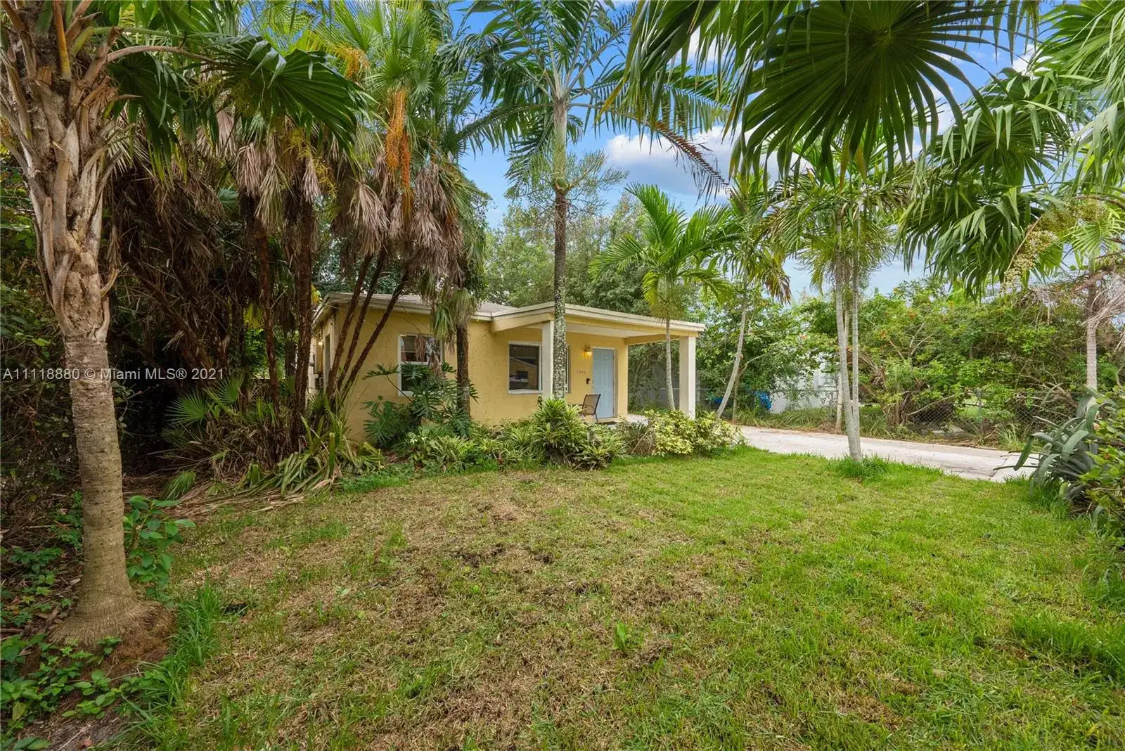 1550 NE 151st Ter, North Miami Beach FL 33162 photo 2